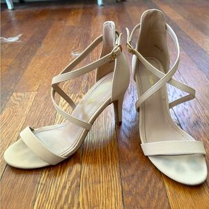 Beautiful Nude Crisscross Ankle Strap Elegant Soft Heels